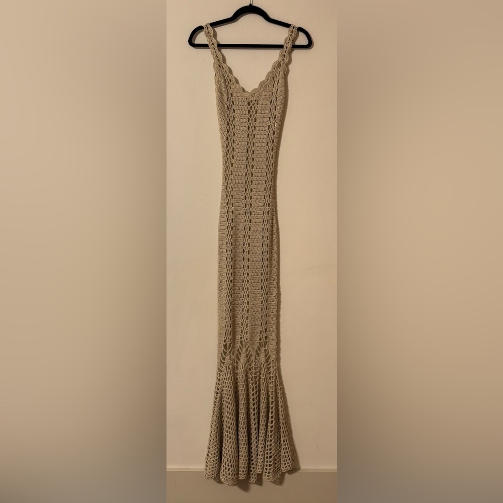 Elegant Beige Knit Maxi Dress